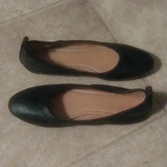 JCREW Lizzie Leather Black Ballet Flats - Picture 2 of 8